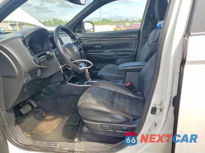 Zdjęcie 7 z 12 samochodu: 2020 MITSUBISHI OUTLANDER SE VIN:JA4AZ3A33LZ030124 - miniatura