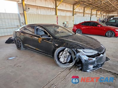 Czwarte zdjęcie samochodu z boku: 2016 TESLA MODEL S VIN:5YJSA1E1XGF151730 - miniatura