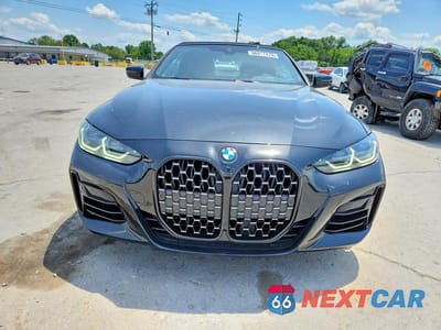 Piąte zdjęcie samochodu w środku: 2022 BMW 430XI VIN:WBA43AT07NCH77310 - miniatura
