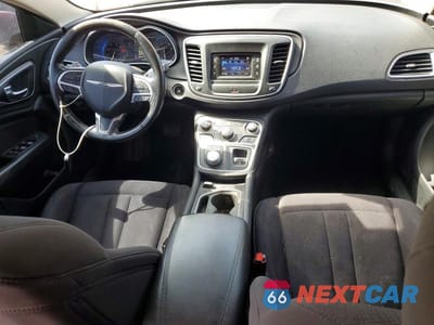 Zdjęcie 8 z 12 samochodu: 2015 CHRYSLER 200 LIMITED VIN:1C3CCCAG7FN514462 - miniatura