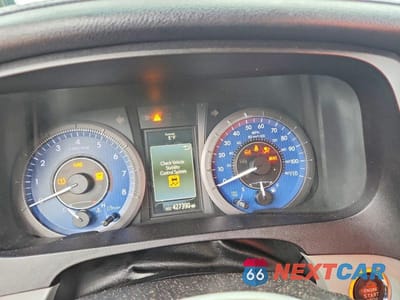 Zdjęcie 9 z 13 samochodu: 2016 TOYOTA SIENNA XLE 8-PASSENGER VIN:5TDYK3DC4GS702140 - miniatura