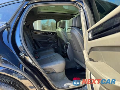 Zdjęcie 6 z 13 samochodu: 2021 PORSCHE CAYENNE COUPE VIN:WP1BA2AY2MDA41376 - miniatura