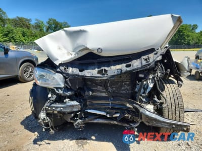Piąte zdjęcie samochodu w środku: 2015 MERCEDES-BENZ ML 350 4MATIC VIN:4JGDA5HBXFA551164 - miniatura