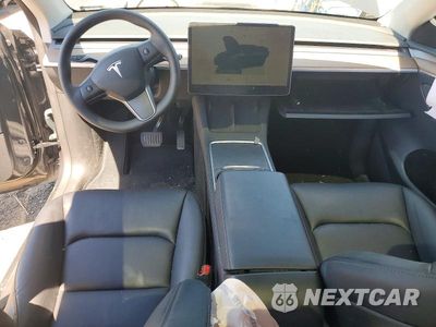 Zdjęcie 8 z 13 samochodu: 2024 TESLA MODEL Y VIN:7SAYGAEE3RF132860 - miniatura