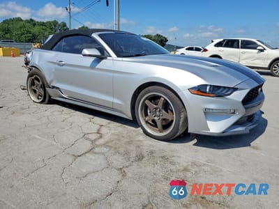 Czwarte zdjęcie samochodu z boku: 2019 FORD MUSTANG VIN:1FATP8UH1K5170029 - miniatura