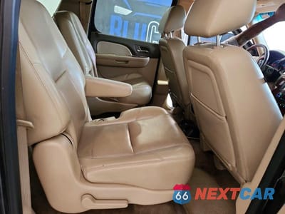 Zdjęcie 11 z 13 samochodu: 2013 CHEVROLET SUBURBAN K1500 LTZ VIN:1GNSKKE70DR304684 - miniatura