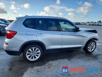 Trzecie zdjęcie samochodu z tyłu: 2017 BMW X3 SDRIVE28I VIN:5UXWZ7C59H0U46349 - miniatura