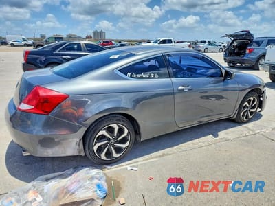 Trzecie zdjęcie samochodu z tyłu: 2012 HONDA ACCORD SE VIN:1HGCS1B31CA006071 - miniatura