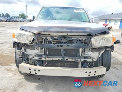 Piąte zdjęcie samochodu w środku: 2010 TOYOTA 4RUNNER SR5 VIN:JTEZU5JR5A5000341 - miniatura