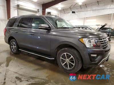 Czwarte zdjęcie samochodu z boku: 2020 FORD EXPEDITION XLT VIN:1FMJU1JT6LEA18898 - miniatura