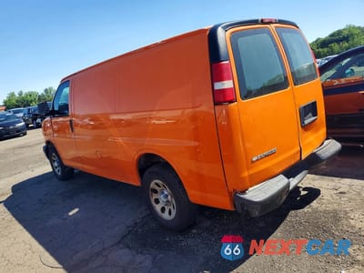 Drugie zdjęcie samochodu z przodu: 2010 CHEVROLET EXPRESS G1500 VIN:1GCUGADX4A1150117 - miniatura