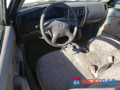 Zdjęcie 8 z 13 samochodu: 2001 TOYOTA TACOMA BASE VIN:5TENL42N31Z876530 - miniatura