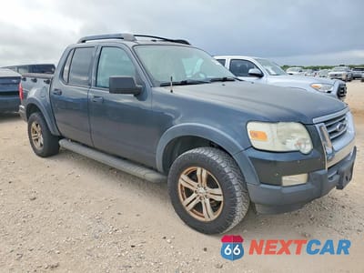 Czwarte zdjęcie samochodu z boku: 2010 FORD EXPLORER SPORT TRAC XLT VIN:1FMEU3BE9AUA31368 - miniatura