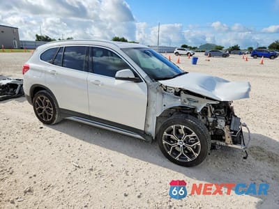 Czwarte zdjęcie samochodu z boku: 2021 BMW X1 SDRIVE28I VIN:WBXJG7C01M5S08629 - miniatura