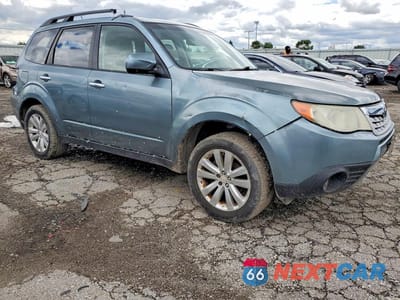 Czwarte zdjęcie samochodu z boku: 2013 SUBARU FORESTER 2.5X PREMIUM VIN:JF2SHADC0DH434004 - miniatura
