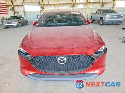 Piąte zdjęcie samochodu w środku: 2022 MAZDA 3 PREMIUM VIN:JM1BPAML7N1519840 - miniatura