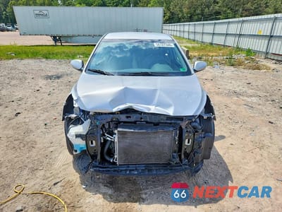 Piąte zdjęcie samochodu w środku: 2017 HYUNDAI ACCENT SE VIN:KMHCT4AE7HU326321 - miniatura