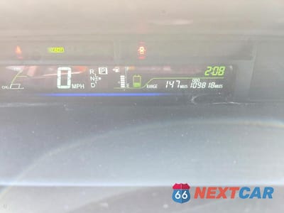 Zdjęcie 9 z 13 samochodu: 2014 TOYOTA PRIUS V TWO VIN:JTDZN3EU0E3363328 - miniatura