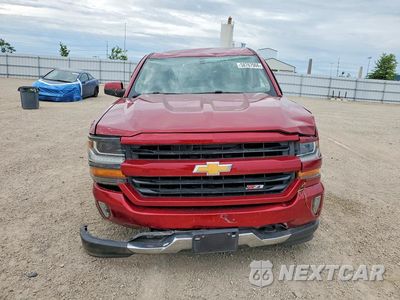 Piąte zdjęcie samochodu w środku: 2018 CHEVROLET SILVERADO K1500 LT VIN:3GCUKREC8JG155735 - miniatura