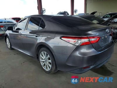 Drugie zdjęcie samochodu z przodu: 2020 TOYOTA CAMRY LE VIN:4T1C11AKXLU998666 - miniatura