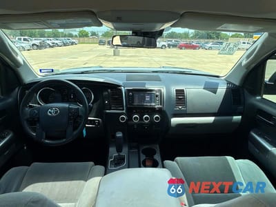 Zdjęcie 9 z 10 samochodu: 2019 TOYOTA SEQUOIA SR5 VIN:5TDZY5G11KS073244 - miniatura