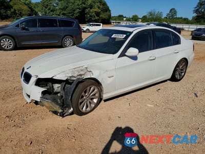2011 BMW 328 I WBAPH7G59BNM57233 - główne zdjęcie licytacji z USA - miniatura