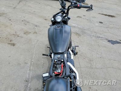 Zdjęcie 6 z 8 samochodu: 2021 INDIAN MOTORCYCLE CO. SCOUT BOBBER TWENTY ABS VIN:56KMTG00XM3164985 - miniatura