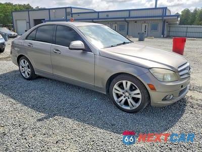 Czwarte zdjęcie samochodu z boku: 2008 MERCEDES-BENZ C 300 VIN:WDDGF54X28F076965 - miniatura
