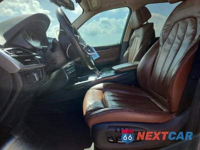 Zdjęcie 7 z 13 samochodu: 2014 BMW X5 SDRIVE35I VIN:5UXKR2C53E0H33251 - miniatura