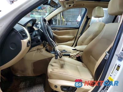 Zdjęcie 7 z 13 samochodu: 2015 BMW X1 XDRIVE28I VIN:WBAVL1C50FVY40377 - miniatura