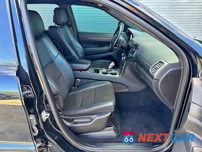 Zdjęcie 7 z 14 samochodu: 2021 JEEP GRAND CHEROKEE LAREDO VIN:1C4RJEAGXMC657311 - miniatura