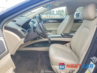 Zdjęcie 7 z 12 samochodu: 2017 LINCOLN MKZ PREMIERE VIN:3LN6L5A98HR647961 - miniatura