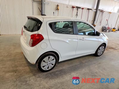 Trzecie zdjęcie samochodu z tyłu: 2018 CHEVROLET SPARK LS VIN:KL8CB6SA4JC423964 - miniatura