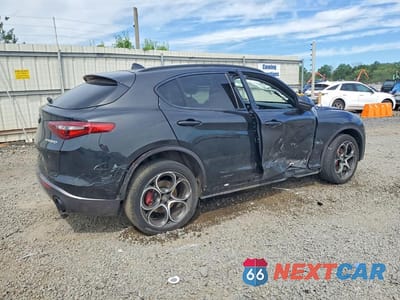 Trzecie zdjęcie samochodu z tyłu: 2023 ALFA ROMEO STELVIO TI VIN:ZASPAKBN6P7D55604 - miniatura