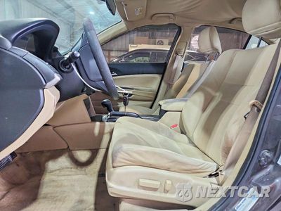 Zdjęcie 7 z 12 samochodu: 2012 HONDA ACCORD LXP VIN:1HGCP2F40CA118869 - miniatura