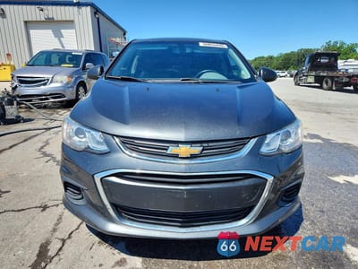Piąte zdjęcie samochodu w środku: 2019 CHEVROLET SONIC PREMIER VIN:1G1JF5SB6K4127757 - miniatura