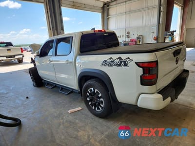 Drugie zdjęcie samochodu z przodu: 2023 NISSAN FRONTIER PRO-4X VIN:1N6ED1EK3PN665558 - miniatura