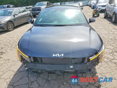 Piąte zdjęcie samochodu w środku: 2025 KIA K4 GT LINE VIN:3KPFW4DE2SE152832 - miniatura