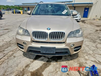 Piąte zdjęcie samochodu w środku: 2013 BMW X5 XDRIVE35I VIN:5UXZV4C51D0G55444 - miniatura