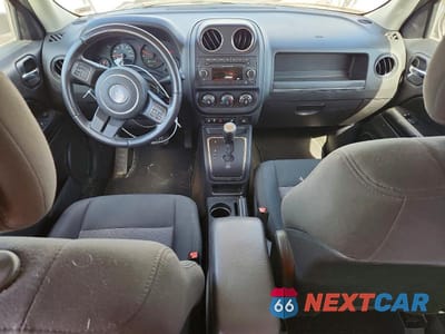 Zdjęcie 8 z 13 samochodu: 2013 JEEP PATRIOT LATITUDE VIN:1C4NJRFBXDD260033 - miniatura