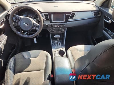 Zdjęcie 8 z 12 samochodu: 2018 KIA NIRO EX VIN:KNDCC3LC3J5154007 - miniatura