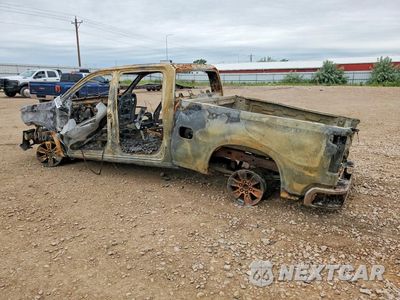 Trzecie zdjęcie samochodu z tyłu: 2021 CHEVROLET SILVERADO K1500 LT VIN:3GCUYDED2MG161965 - miniatura