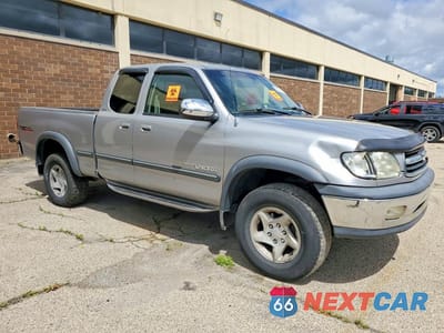 Czwarte zdjęcie samochodu z boku: 2001 TOYOTA TUNDRA SR5 VIN:5TBBT44151S193960 - miniatura