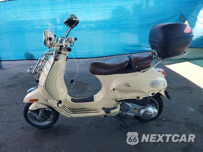 Trzecie zdjęcie samochodu z tyłu: 2013 VESPA LX 150IE VIN:ZAPM688F6D5201416 - miniatura