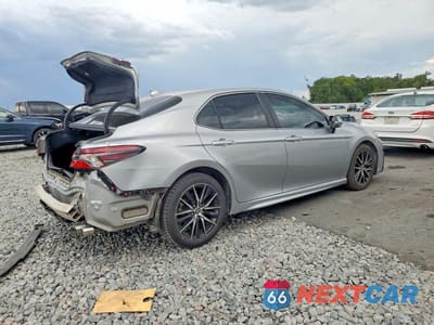 Trzecie zdjęcie samochodu z tyłu: 2023 TOYOTA CAMRY SE VIN:4T1G11AKXPU761165 - miniatura