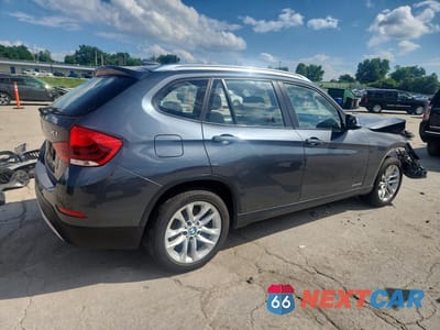 Trzecie zdjęcie samochodu z tyłu: 2015 BMW X1 XDRIVE28I VIN:WBAVL1C58FVY31085 - miniatura