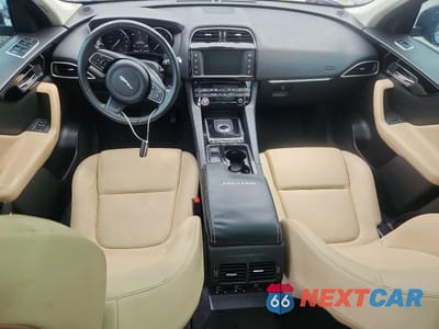 Zdjęcie 8 z 13 samochodu: 2018 JAGUAR F-PACE PREMIUM VIN:SADCJ2FN0JA254171 - miniatura