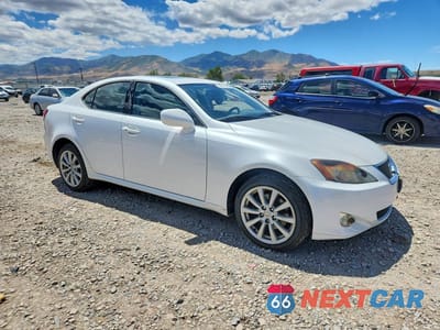 Czwarte zdjęcie samochodu z boku: 2008 LEXUS IS 250 VIN:JTHCK262082020503 - miniatura