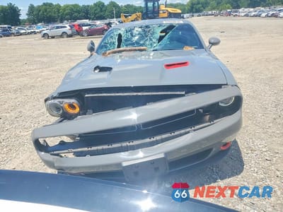 Piąte zdjęcie samochodu w środku: 2018 DODGE CHALLENGER SXT VIN:2C3CDZAG6JH317574 - miniatura
