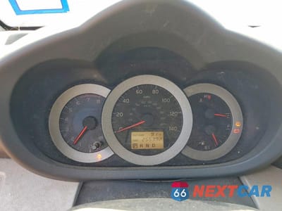 Zdjęcie 9 z 12 samochodu: 2006 TOYOTA RAV4 BASE VIN:JTMZD33V066012501 - miniatura